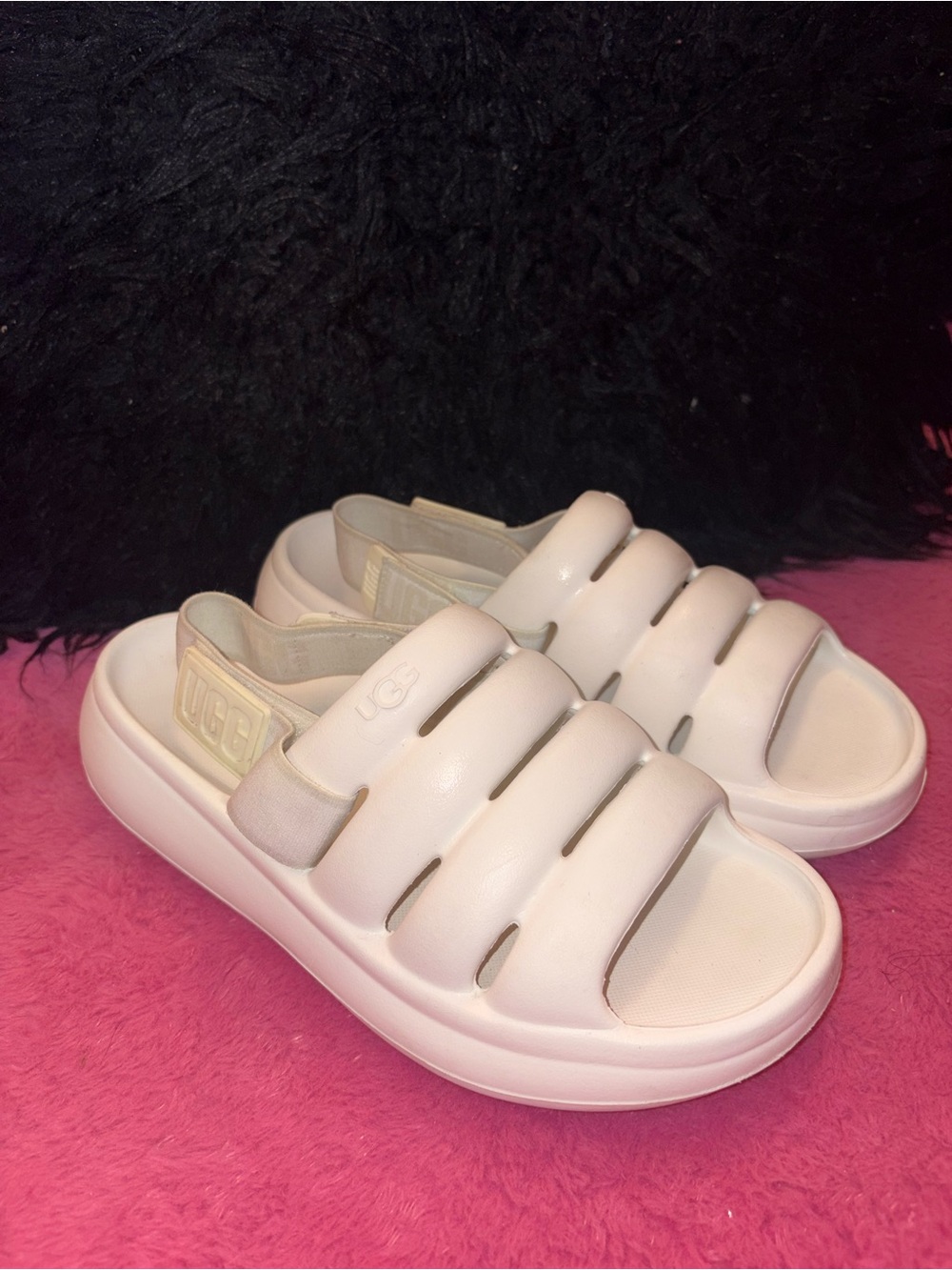 UGG Sport Yeah Slides